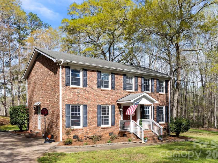 3180 Pinetuck Lane, Rock Hill, SC 29730.  MLS# CAR4359029, YatesRealty ID 6262. 