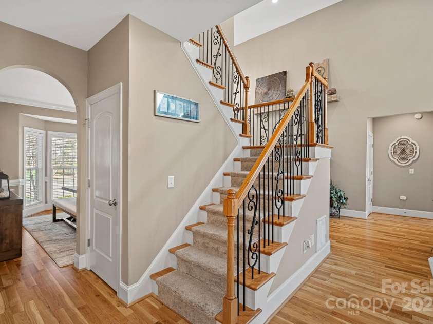 105 Elizabeth Brook Drive, Davidson, NC 28036.  MLS# CAR4233815, YatesRealty ID 6263. Stairway