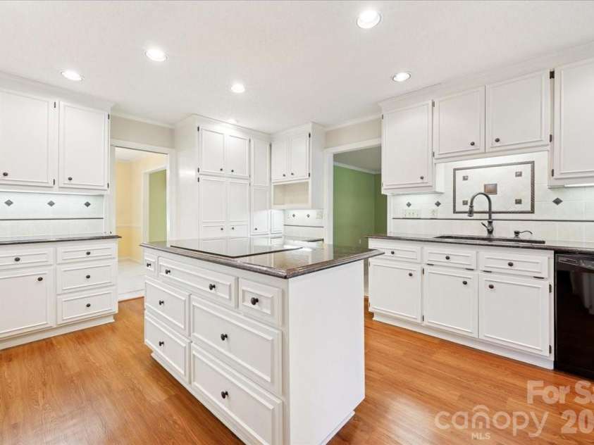 415 Princeton Drive, Salisbury, NC 28144.  MLS# CAR4361528, YatesRealty ID 6263. 