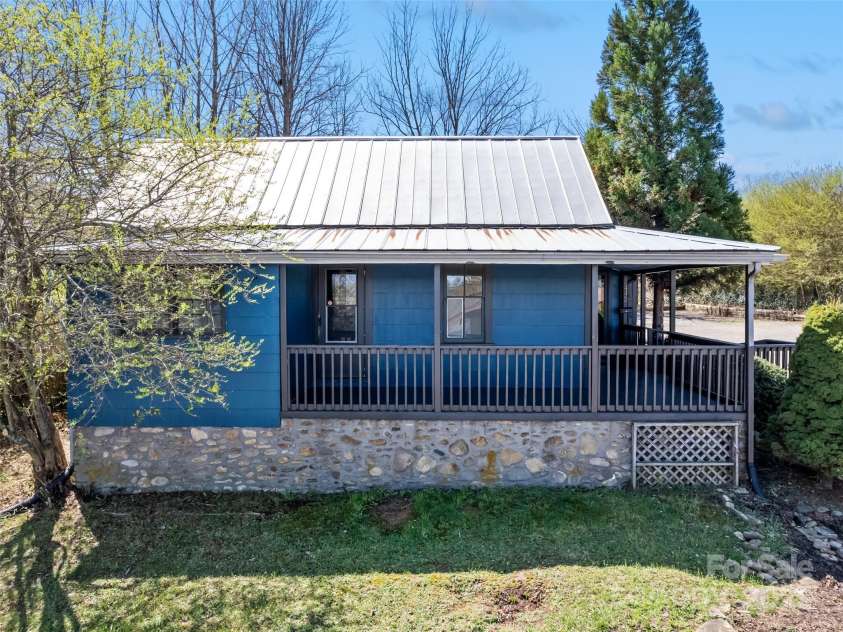 442 and 440 Walnut Street, Waynesville, NC 28786.  MLS# CAR4241877, YatesRealty ID 6266. 