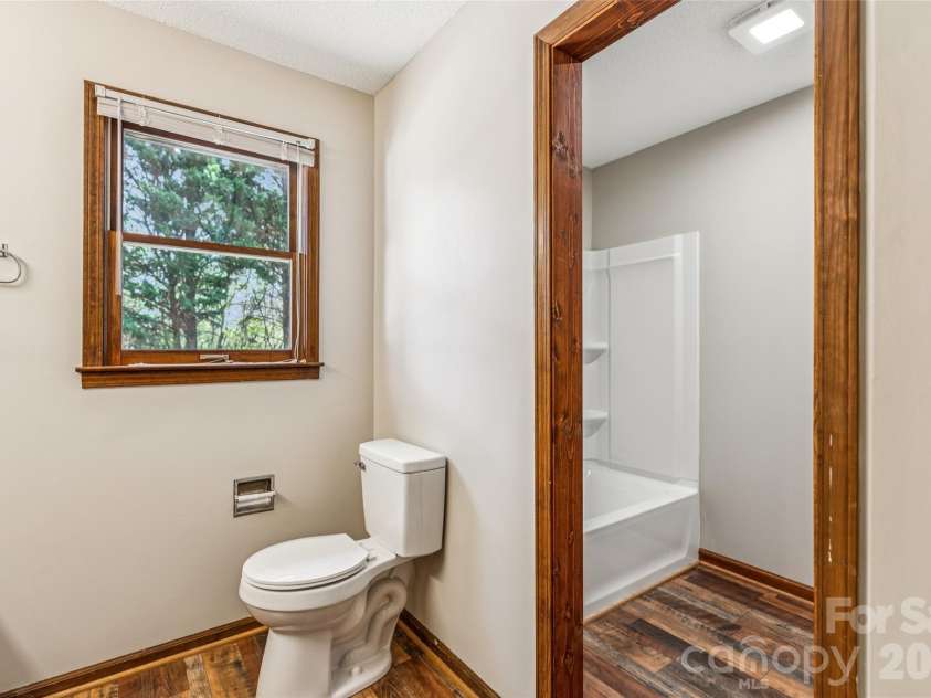 585 Love Street, Concord, NC 28027.  MLS# CAR4361914, YatesRealty ID 6266. Hall Bath
