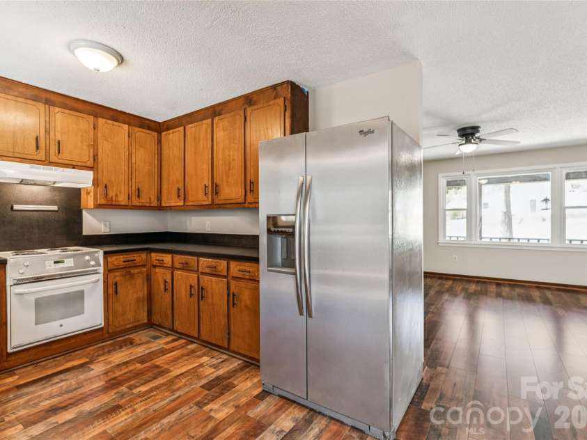585 Love Street, Concord, NC 28027.  MLS# CAR4361914, YatesRealty ID 6266. Kithcen