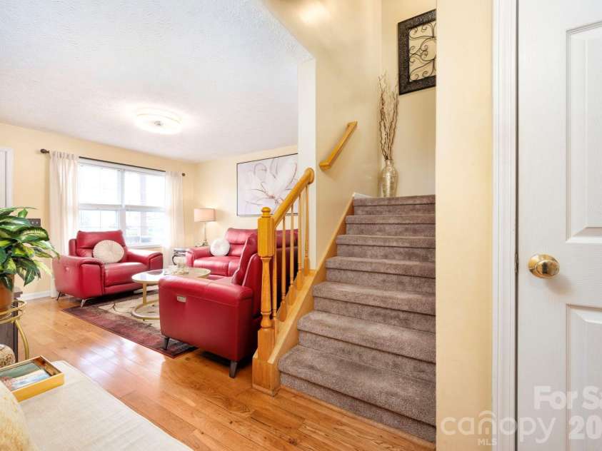 107 Loch Haven Road, Swannanoa, NC 28778.  MLS# CAR4360804, YatesRealty ID 6267. 