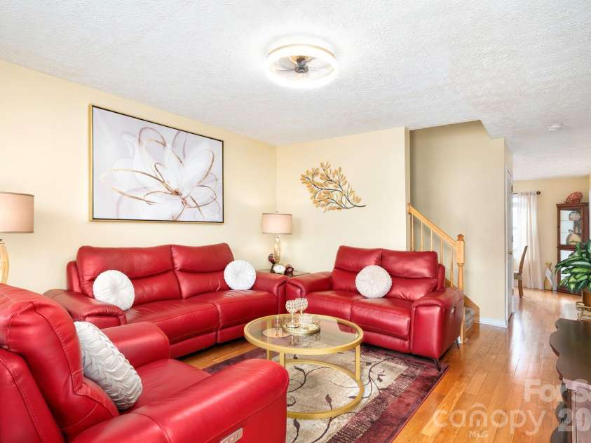 107 Loch Haven Road, Swannanoa, NC 28778.  MLS# CAR4360804, YatesRealty ID 6267. 