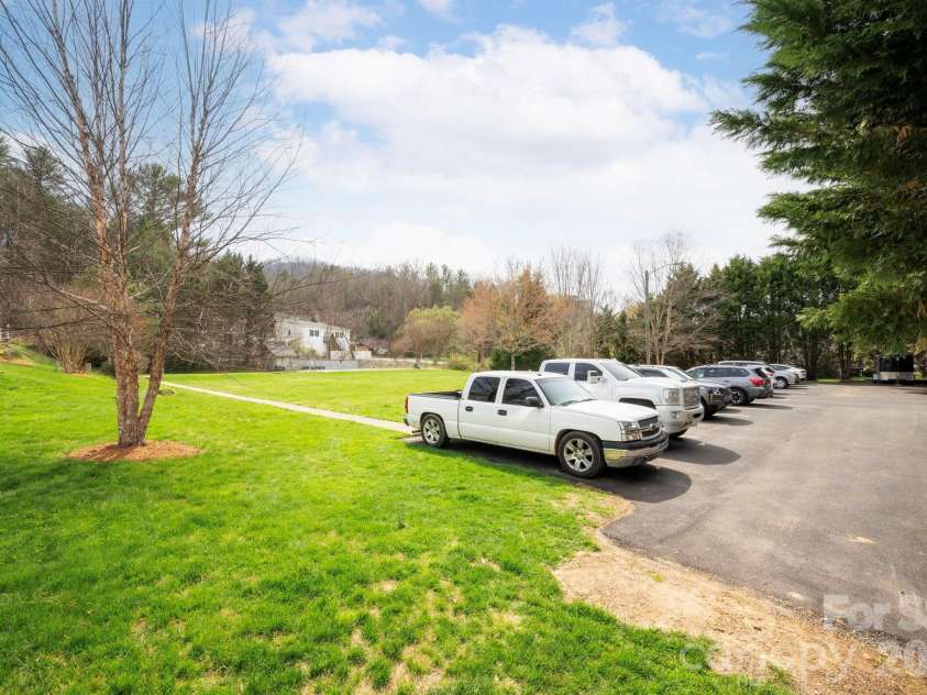 107 Loch Haven Road, Swannanoa, NC 28778.  MLS# CAR4360804, YatesRealty ID 6267. 