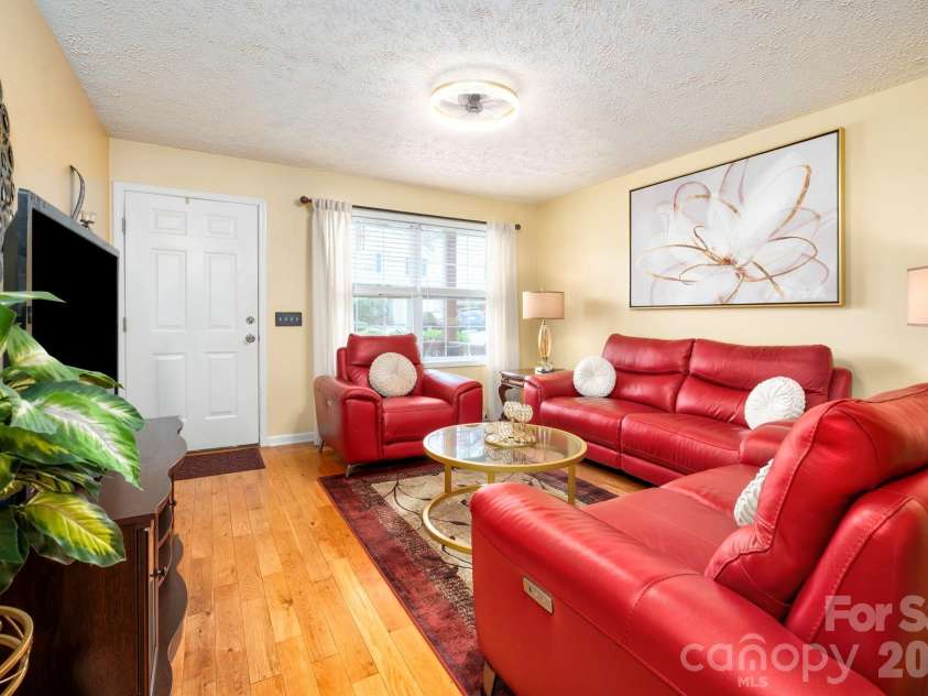 107 Loch Haven Road, Swannanoa, NC 28778.  MLS# CAR4360804, YatesRealty ID 6267. Community pool within walking distance