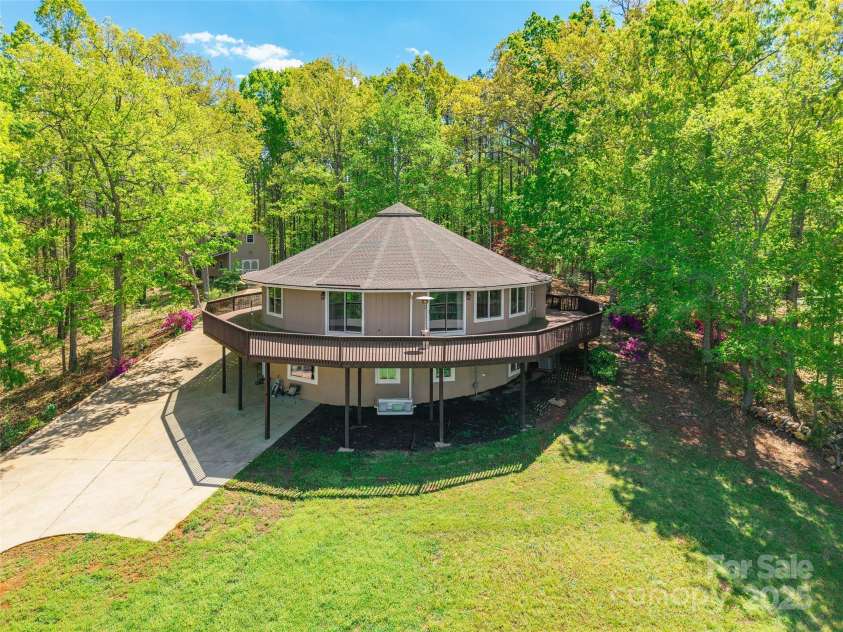 1308 Twin Oaks Drive, Chester, SC 29706.  MLS# CAR4245372, YatesRealty ID 6267. 