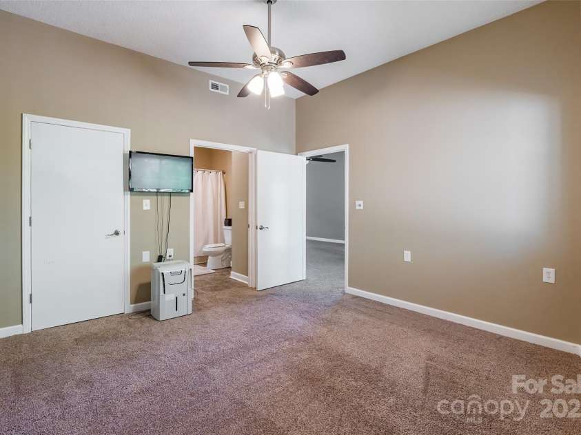 1308 Twin Oaks Drive, Chester, SC 29706.  MLS# CAR4245372, YatesRealty ID 6267. Basement / 2nd living