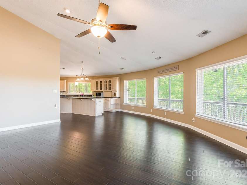 1308 Twin Oaks Drive, Chester, SC 29706.  MLS# CAR4245372, YatesRealty ID 6267. Living room
