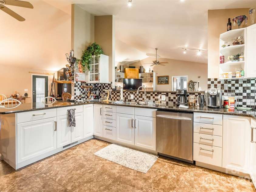 452 Countrywood Place, Concord, NC 28025.  MLS# CAR4239164, YatesRealty ID 6268. 