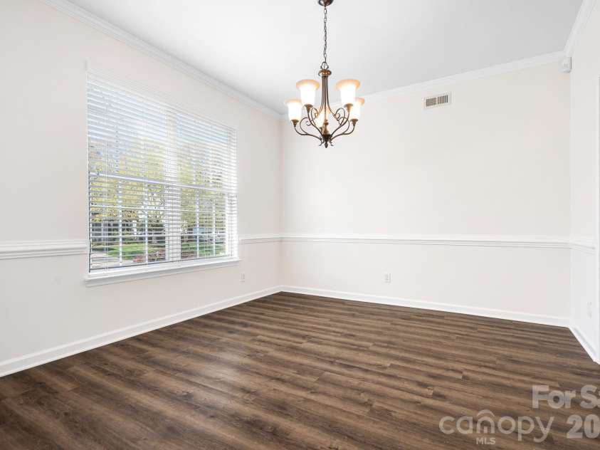 10115 Glencrest Drive, Huntersville, NC 28078.  MLS# CAR4359317, YatesRealty ID 6269. 