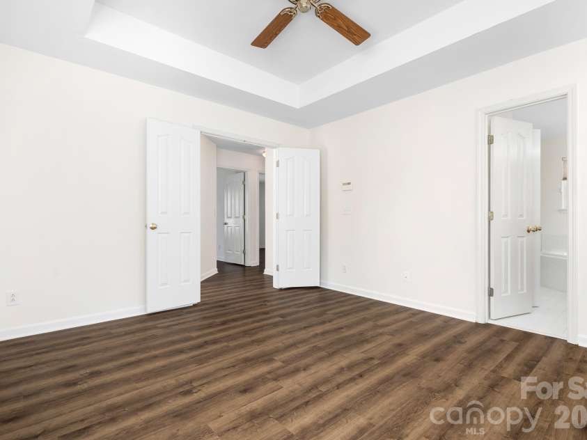10115 Glencrest Drive, Huntersville, NC 28078.  MLS# CAR4359317, YatesRealty ID 6269. 