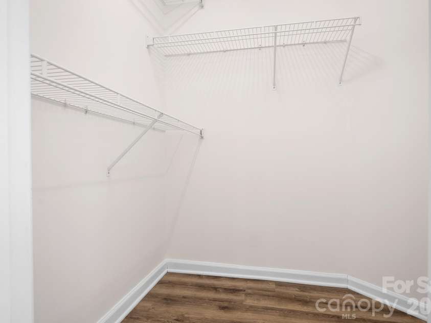 10115 Glencrest Drive, Huntersville, NC 28078.  MLS# CAR4359317, YatesRealty ID 6269. 
