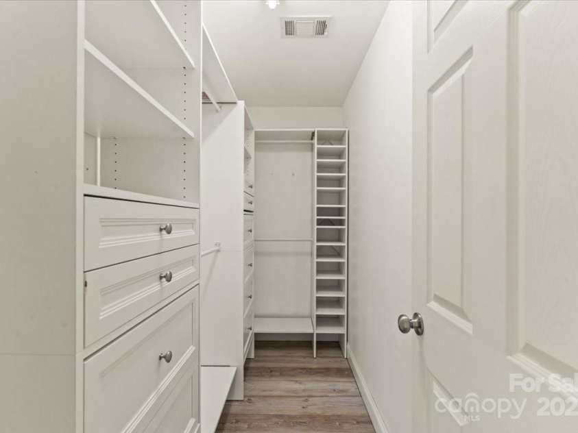 946 Laurelwood Drive, Clover, SC 29710.  MLS# CAR4280736, YatesRealty ID 6270. Built-in shelving