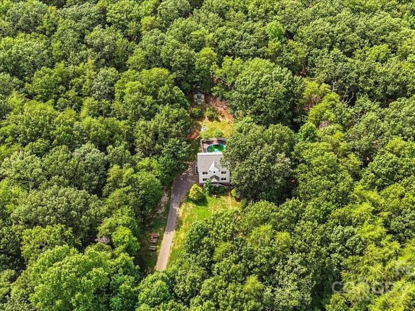 946 Laurelwood Drive, Clover, SC 29710.  MLS# CAR4280736, YatesRealty ID 6270. Peaceful and serene...