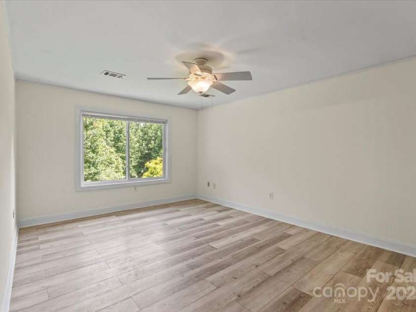 946 Laurelwood Drive, Clover, SC 29710.  MLS# CAR4280736, YatesRealty ID 6270. Primary bedroom