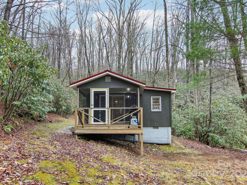 155 Mull Cove Road, Maggie Valley, NC 28751.  MLS# CAR4211776, YatesRealty ID 6271. 