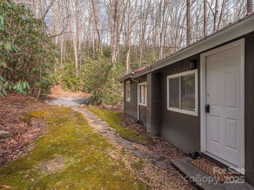 155 Mull Cove Road, Maggie Valley, NC 28751.  MLS# CAR4333073, YatesRealty ID 6271. 