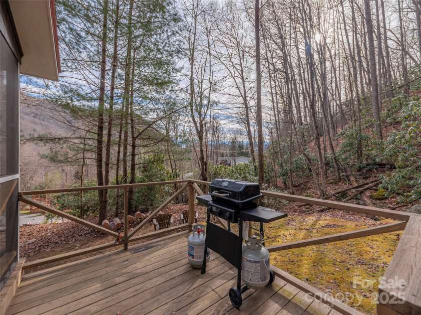 155 Mull Cove Road, Maggie Valley, NC 28751.  MLS# CAR4333073, YatesRealty ID 6271. 