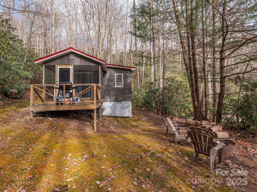 155 Mull Cove Road, Maggie Valley, NC 28751.  MLS# CAR4333073, YatesRealty ID 6271. 