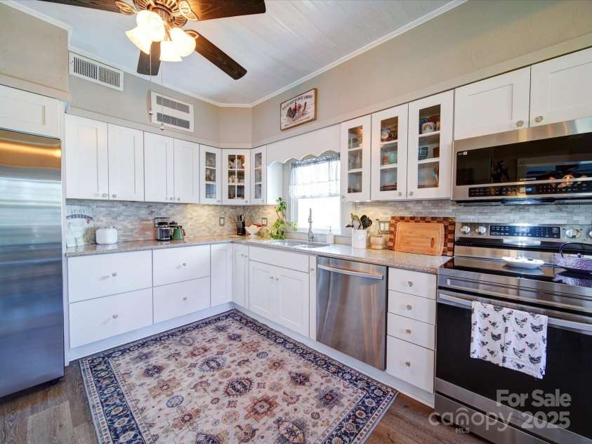 3241 Long Shoals Road, Lincolnton, NC 28092.  MLS# CAR4244038, YatesRealty ID 6272. 