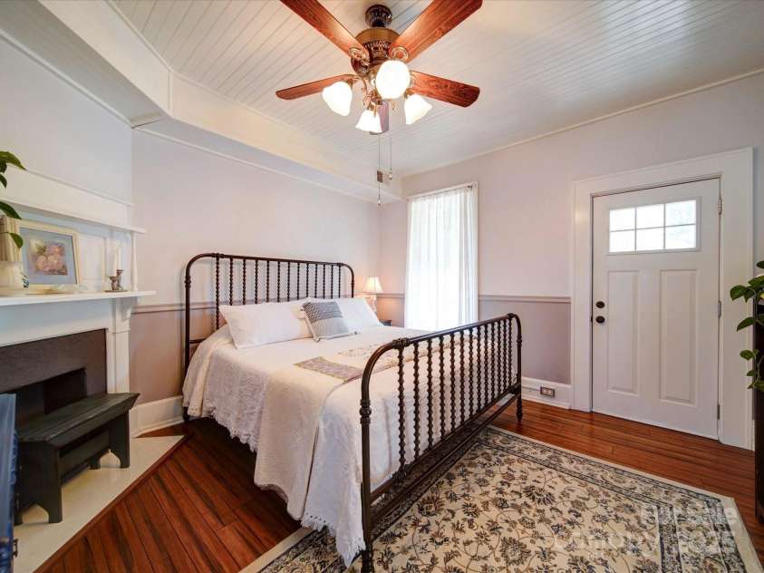 3241 Long Shoals Road, Lincolnton, NC 28092.  MLS# CAR4244038, YatesRealty ID 6272. 