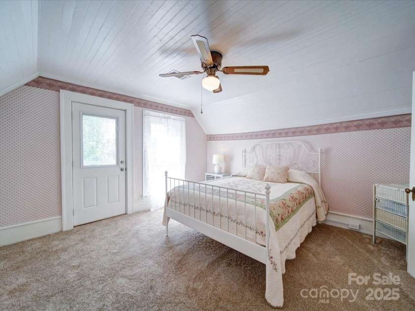 3241 Long Shoals Road, Lincolnton, NC 28092.  MLS# CAR4244038, YatesRealty ID 6272. 