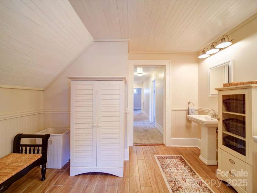 3241 Long Shoals Road, Lincolnton, NC 28092.  MLS# CAR4244038, YatesRealty ID 6272. 