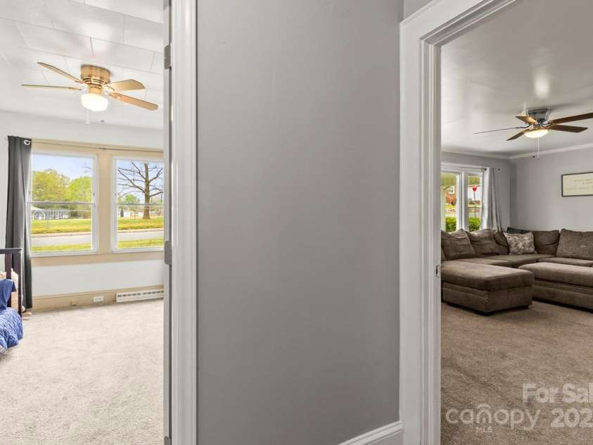 1301 Jackson Street, Kannapolis, NC 28083.  MLS# CAR4239935, YatesRealty ID 6273. 