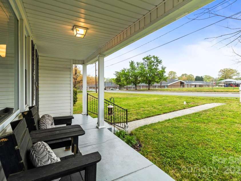 1301 Jackson Street, Kannapolis, NC 28083.  MLS# CAR4239935, YatesRealty ID 6273. 