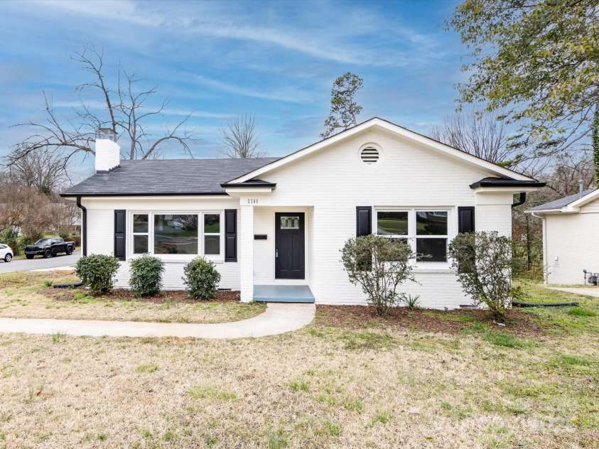 2286 Kilborne Drive, Charlotte, NC 28205.  MLS# CAR4224479, YatesRealty ID 6274. 