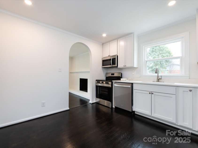 2286 Kilborne Drive, Charlotte, NC 28205.  MLS# CAR4224479, YatesRealty ID 6274. 