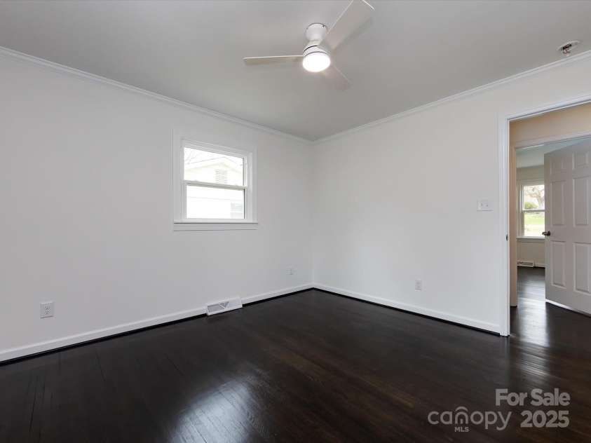 2286 Kilborne Drive, Charlotte, NC 28205.  MLS# CAR4224479, YatesRealty ID 6274. 