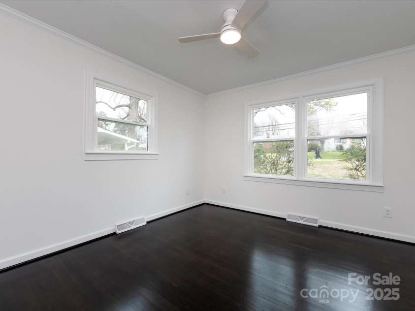 2286 Kilborne Drive, Charlotte, NC 28205.  MLS# CAR4224479, YatesRealty ID 6274. 