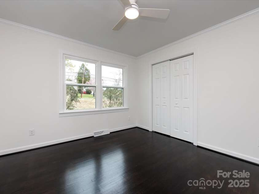 2286 Kilborne Drive, Charlotte, NC 28205.  MLS# CAR4224479, YatesRealty ID 6274. 