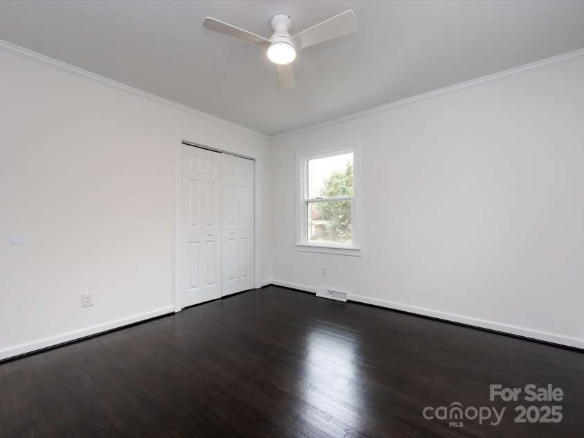 2286 Kilborne Drive, Charlotte, NC 28205.  MLS# CAR4224479, YatesRealty ID 6274. 