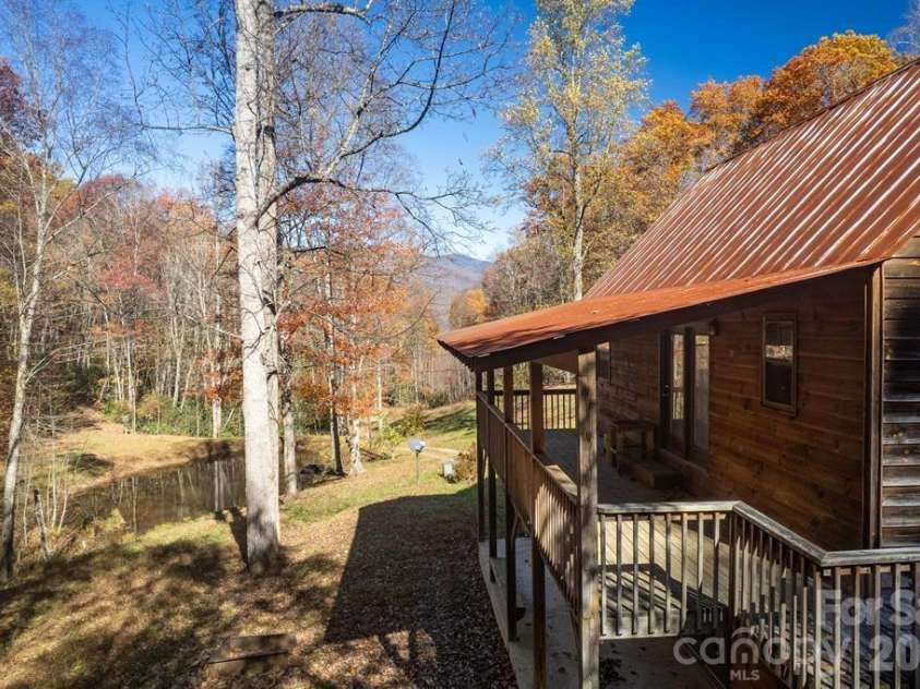 930 Copperhead Cove, Sylva, NC 28779.  MLS# CAR4392663, YatesRealty ID 6274. 