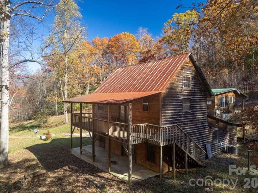 930 Copperhead Cove, Sylva, NC 28779.  MLS# CAR4392663, YatesRealty ID 6274. 