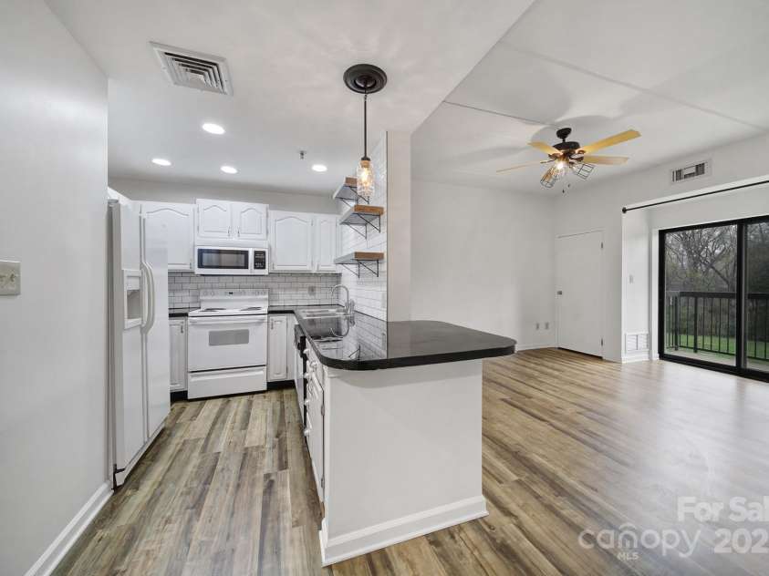 211 Heritage Boulevard, Fort Mill, SC 29715.  MLS# CAR4238996, YatesRealty ID 6275. 