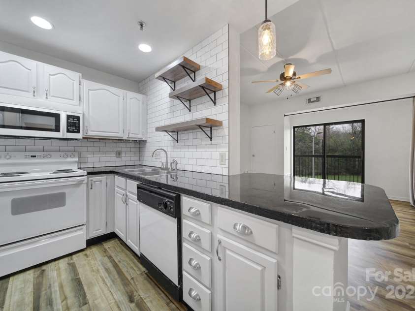 211 Heritage Boulevard, Fort Mill, SC 29715.  MLS# CAR4238996, YatesRealty ID 6275. 