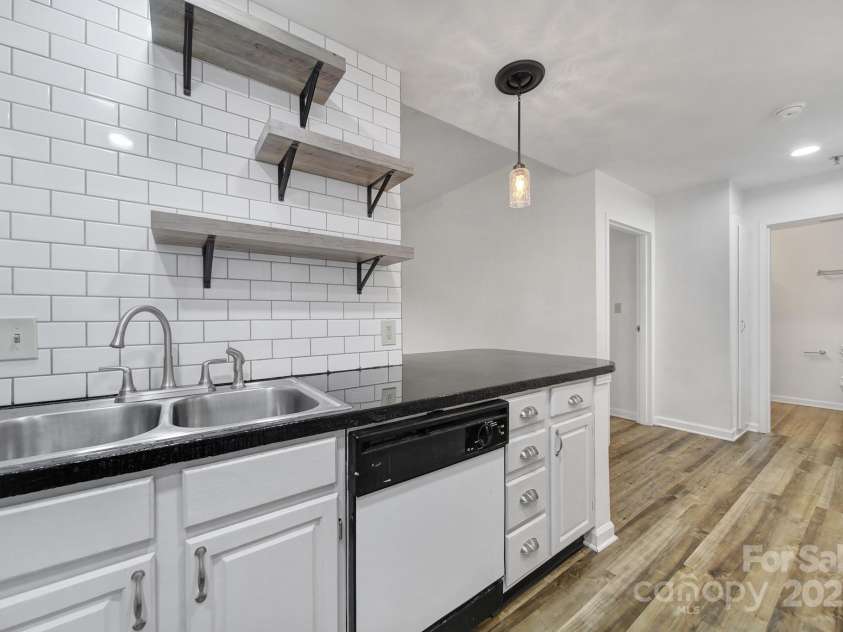 211 Heritage Boulevard, Fort Mill, SC 29715.  MLS# CAR4238996, YatesRealty ID 6275. 
