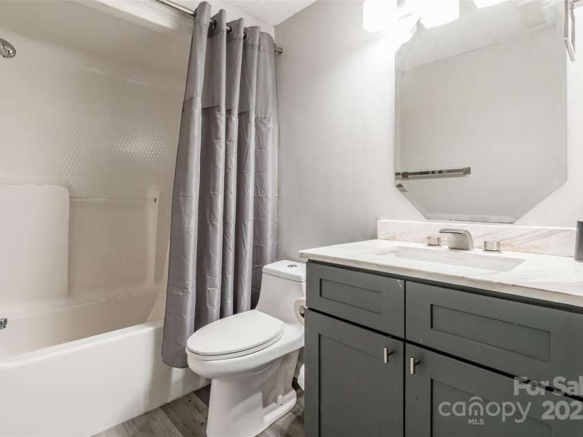 211 Heritage Boulevard, Fort Mill, SC 29715.  MLS# CAR4325311, YatesRealty ID 6275. 