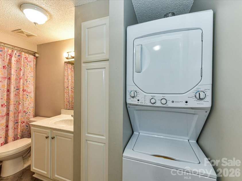 211 Heritage Boulevard, Fort Mill, SC 29715.  MLS# CAR4342832, YatesRealty ID 6275. 