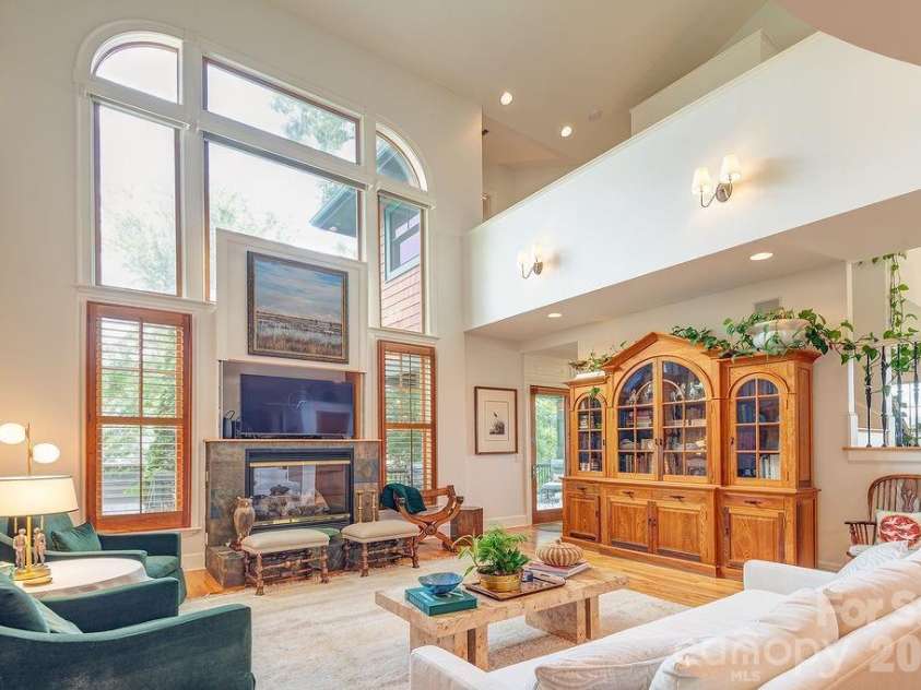3 Gale Kelly Court, Weaverville, NC 28787.  MLS# CAR4361031, YatesRealty ID 6275. 