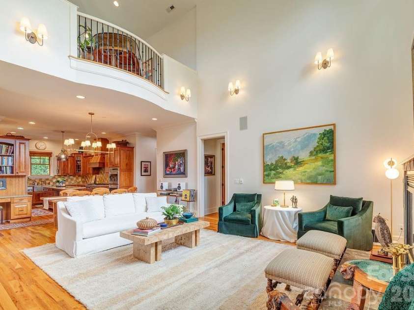 3 Gale Kelly Court, Weaverville, NC 28787.  MLS# CAR4361031, YatesRealty ID 6275. 