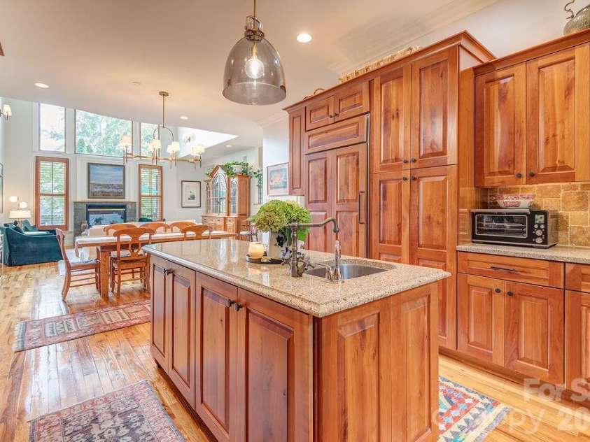 3 Gale Kelly Court, Weaverville, NC 28787.  MLS# CAR4361031, YatesRealty ID 6275. 