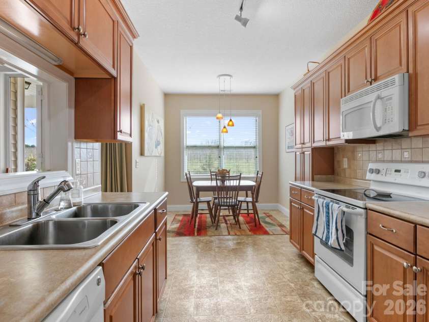 7 Eagle Creek Trail, Flat Rock, NC 28731.  MLS# CAR4360672, YatesRealty ID 6277. 