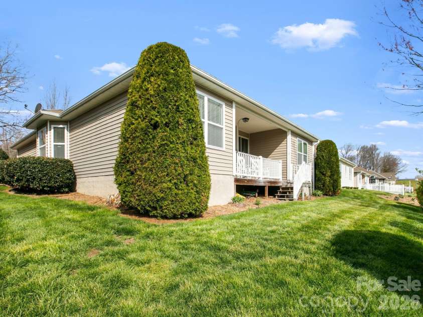 7 Eagle Creek Trail, Flat Rock, NC 28731.  MLS# CAR4360672, YatesRealty ID 6277. 