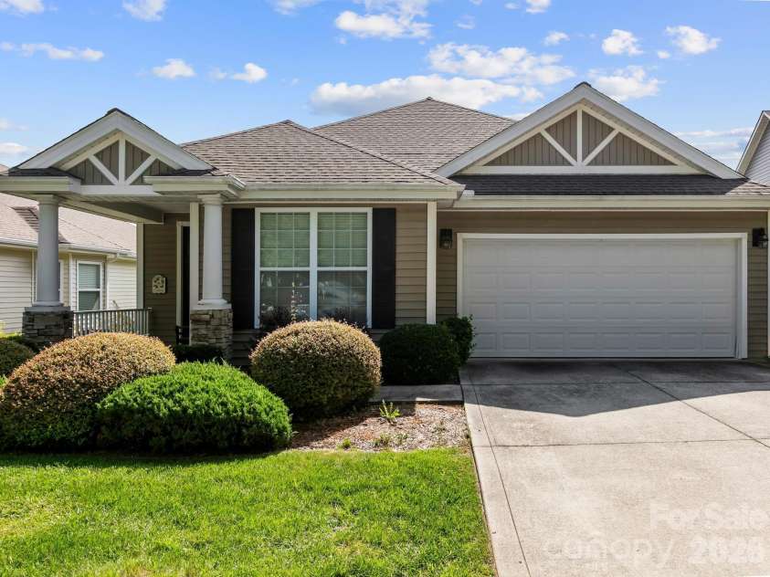 7 Eagle Creek Trail, Flat Rock, NC 28731.  MLS# CAR4360672, YatesRealty ID 6277. 