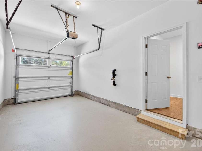 1432 Anderson Street, Charlotte, NC 28205.  MLS# CAR4360234, YatesRealty ID 6278. 